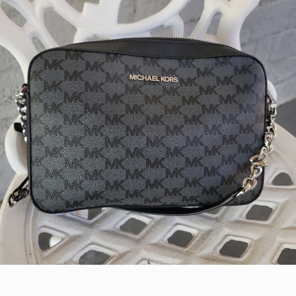 Michael Kors jet set bag - Picture 6 of 7